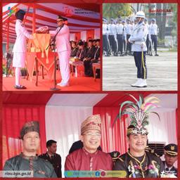 Kepala BPS Provinsi Riau Hadiri, Pengibaran dan Penurunan Bendera Dalam HUT RI Ke-79